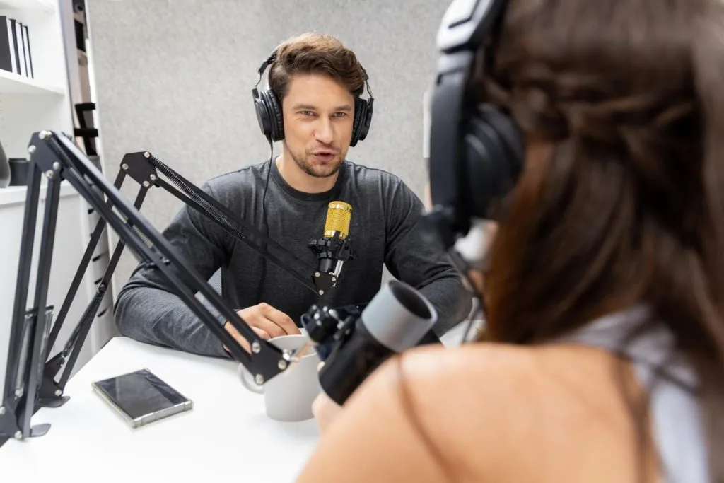 Qual è la durata ideale di una sessione di registrazione podcast in studio?